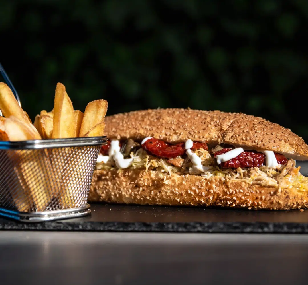 Lo Zoticone con patate fritte