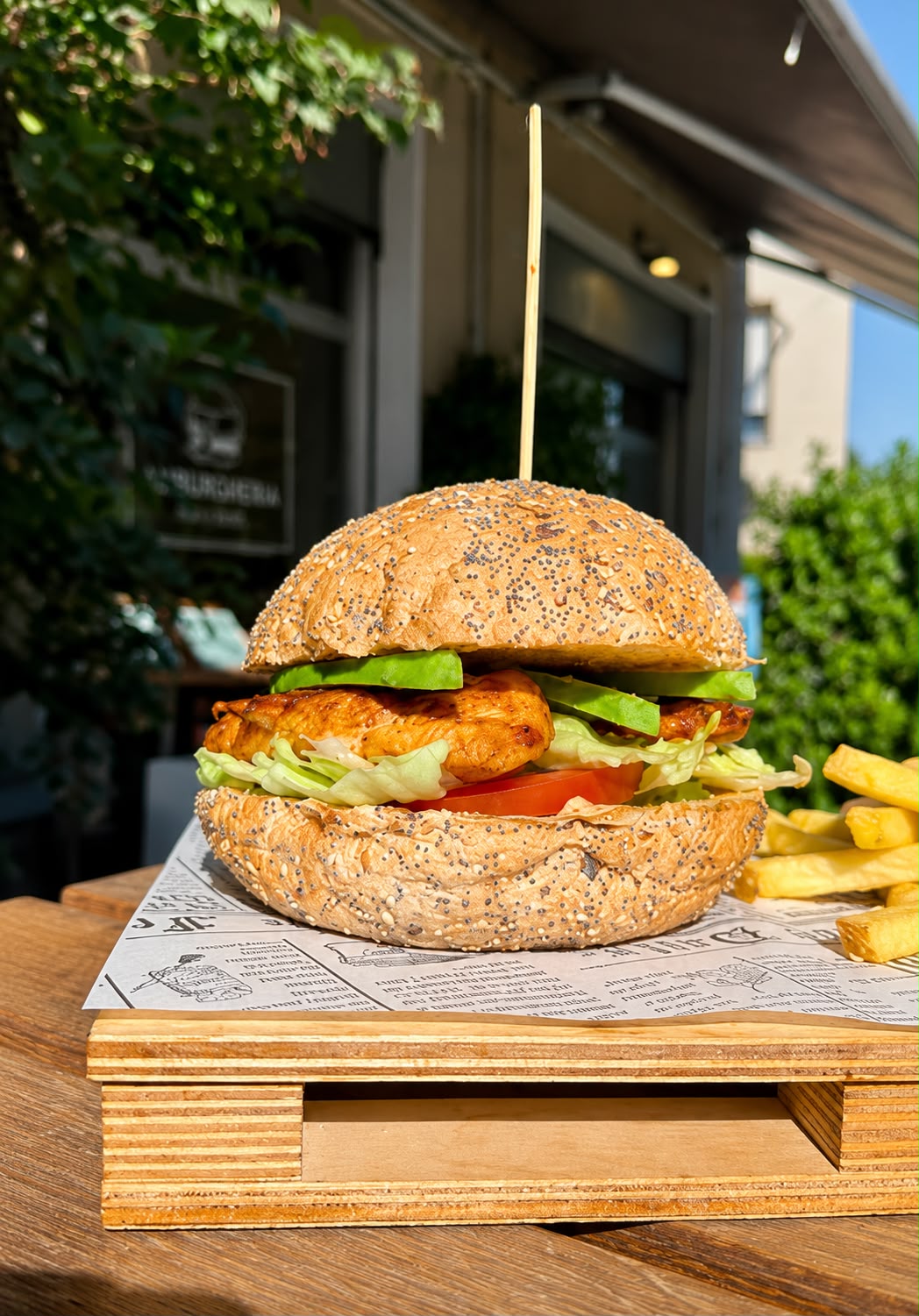 L'IRON CHICKEN con patate fritte
