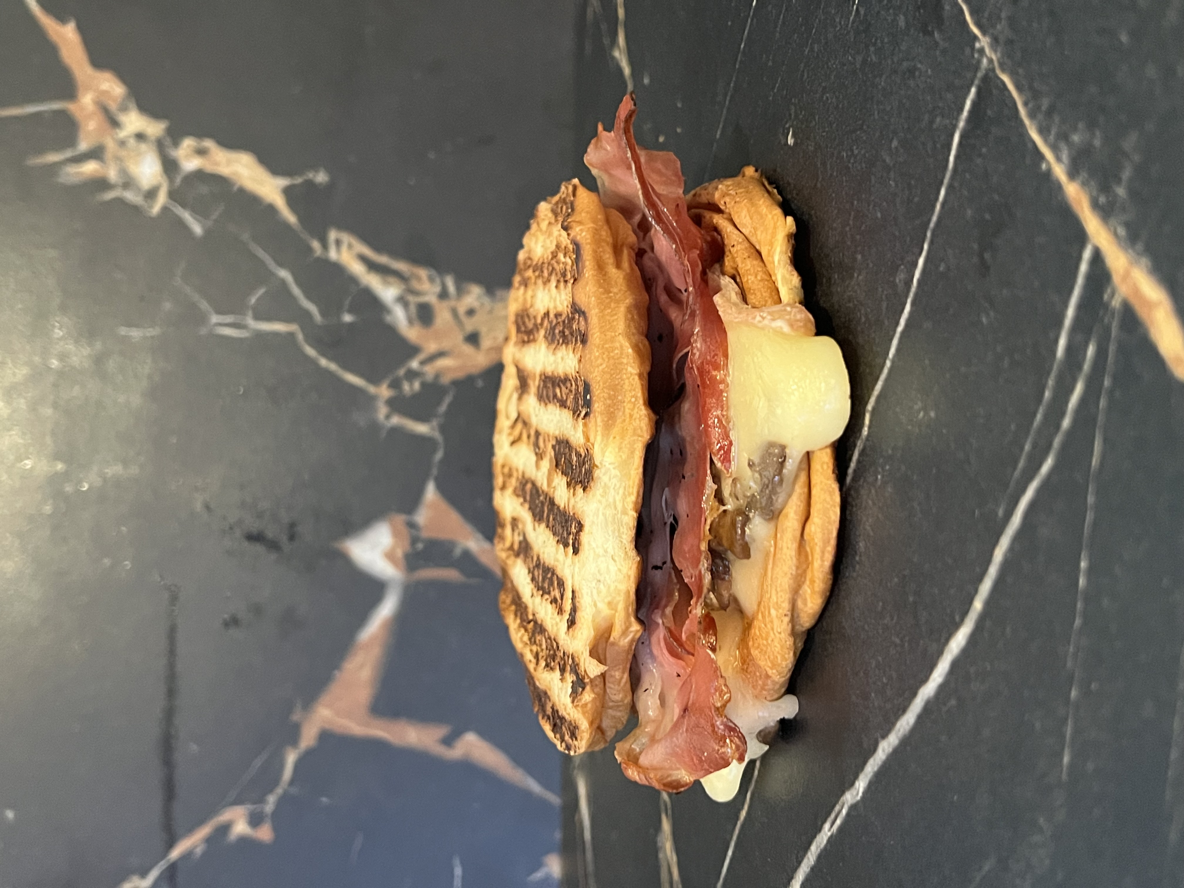 Il tostato dei monti con patate fritte
